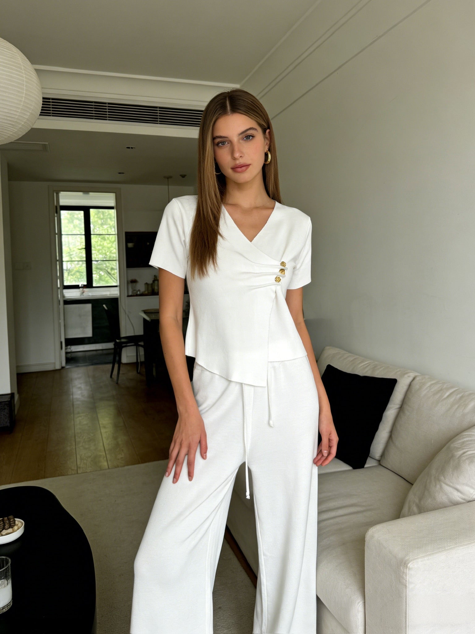 ÉCLAT 26 – Ensemble Pantalon Drapé Élégance