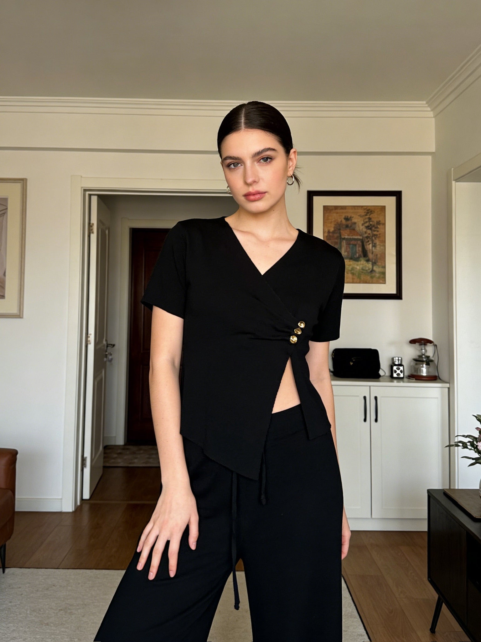 ÉCLAT 26 – Ensemble Pantalon Drapé Élégance