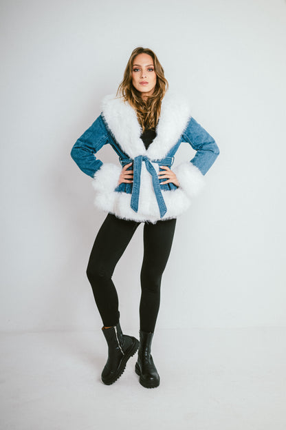 DENVER – Veste en jean doublée fausse fourrure avec ceinture
