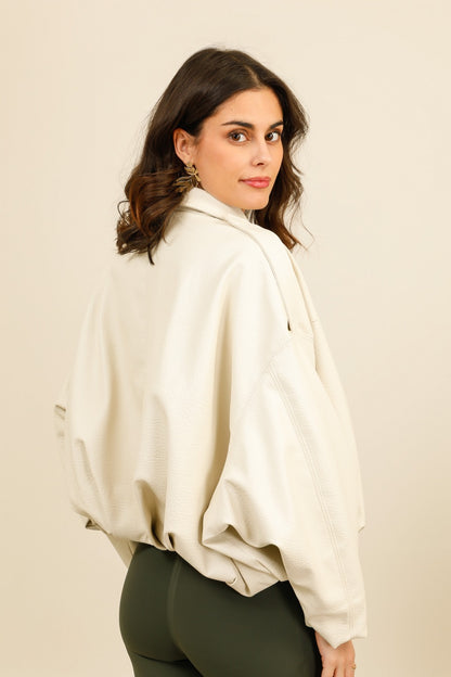 SIENNA – Veste en similicuir souple à manches volume