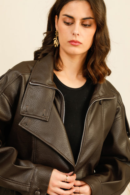 SIENNA – Veste en similicuir grainé à coupe structurée