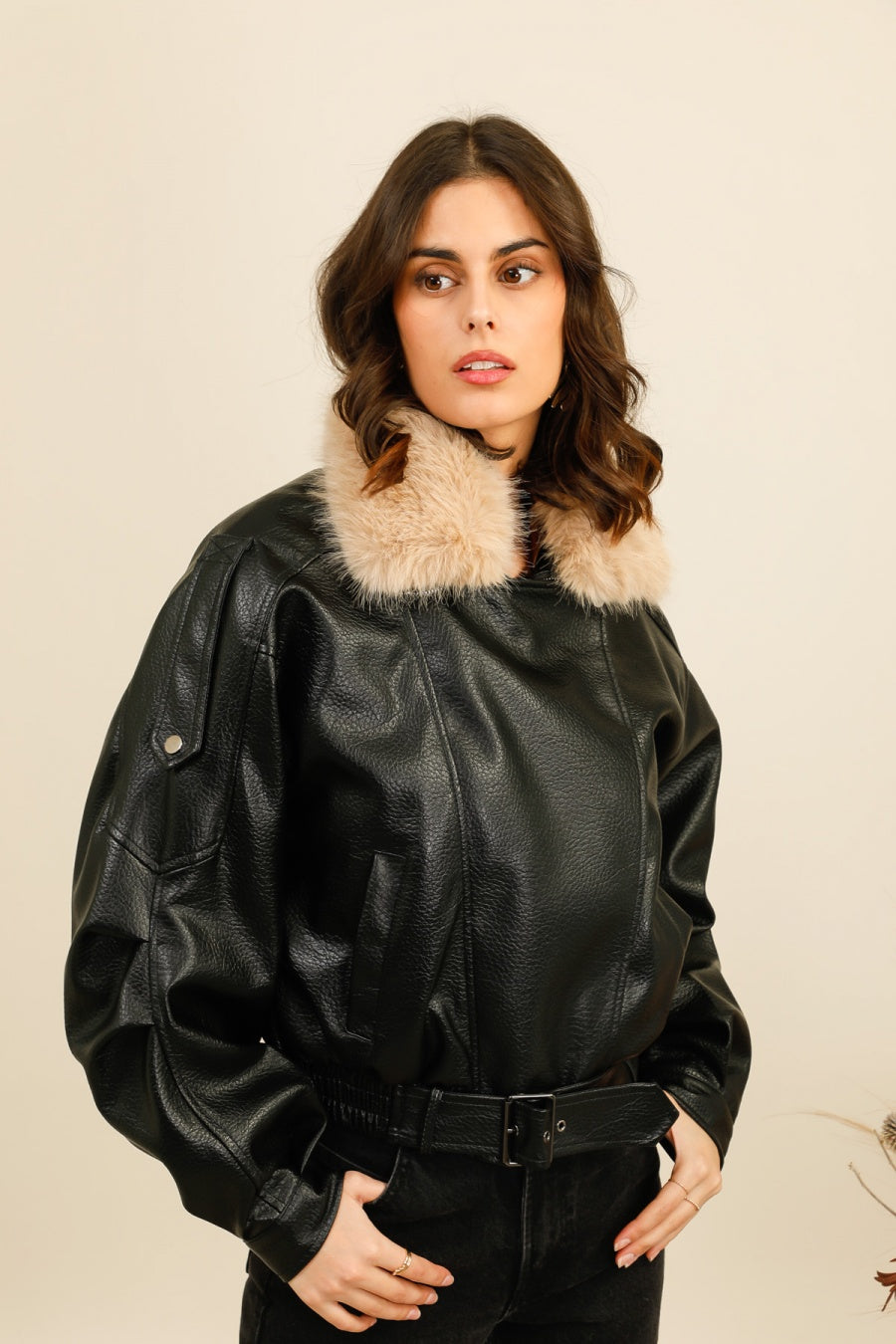 SIENNA – Veste esprit aviateur en similicuir avec col fausse fourrure