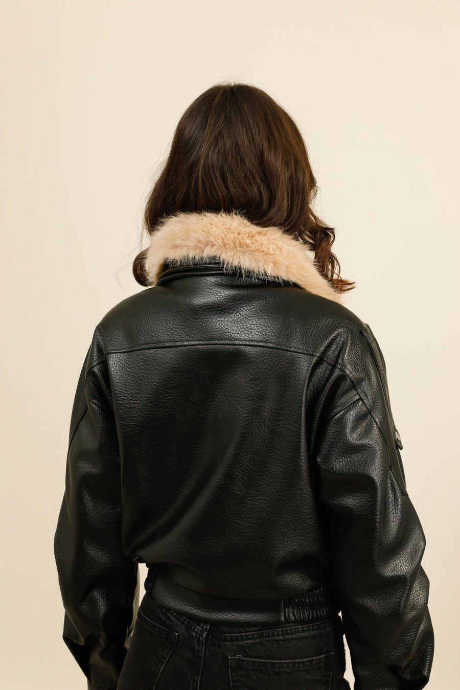 SIENNA – Veste esprit aviateur en similicuir avec col fausse fourrure