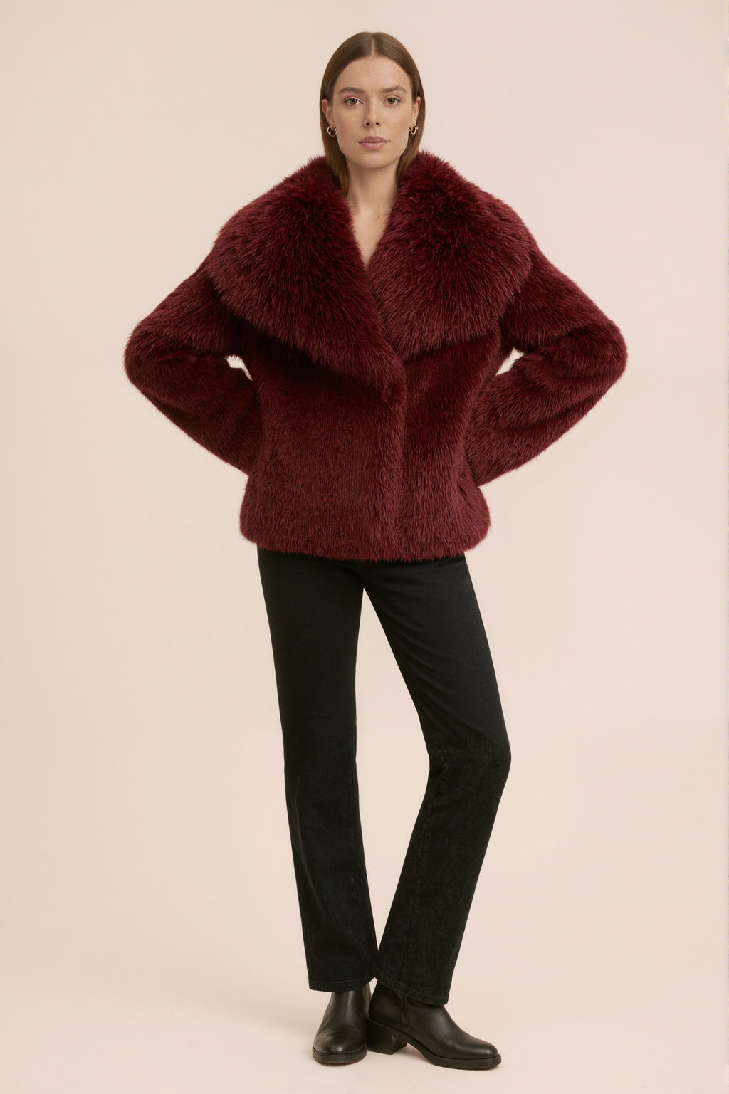 RAVEN - Veste courte en fausse fourrure effet premium