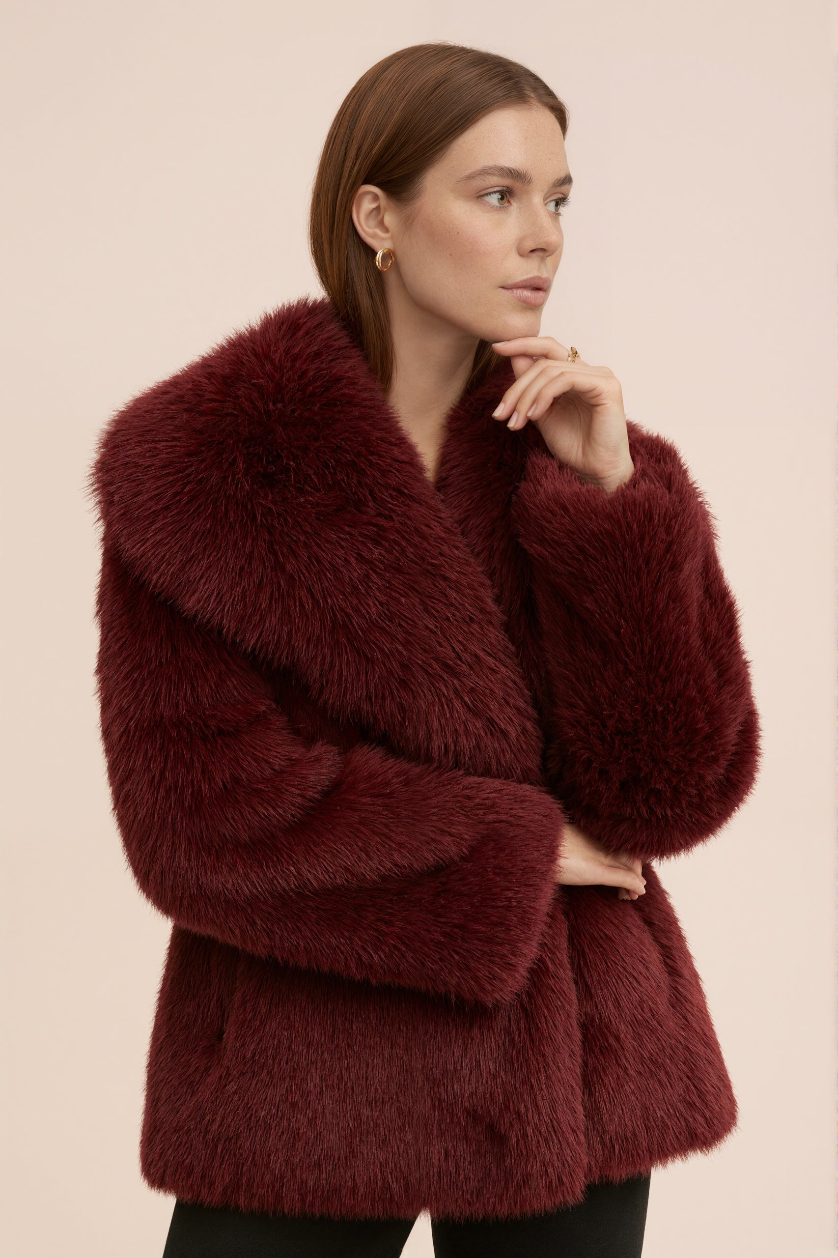 RAVEN - Veste courte en fausse fourrure effet premium