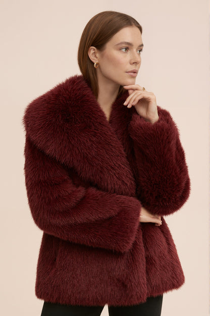 RAVEN - Veste courte en fausse fourrure effet premium