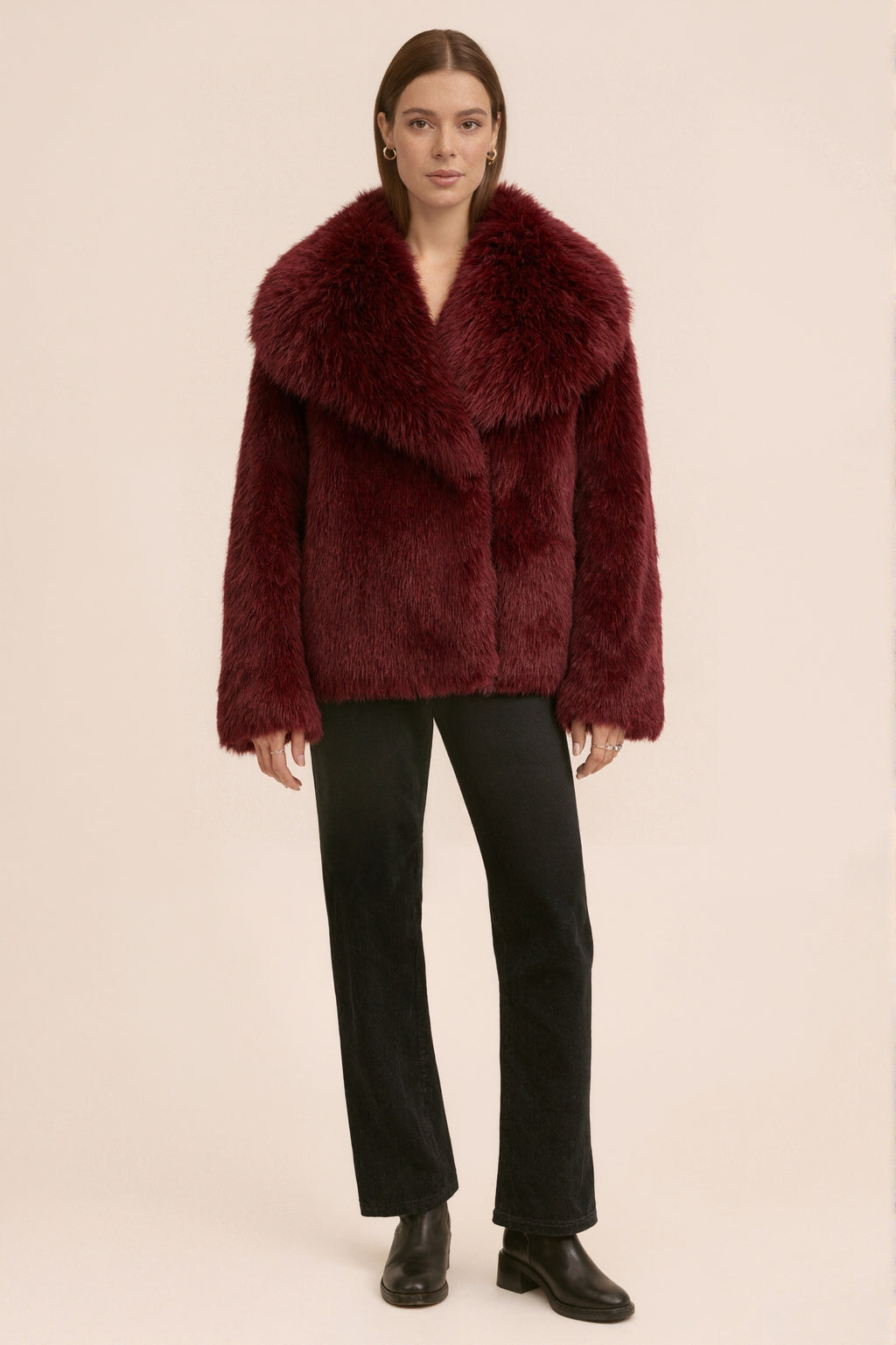 RAVEN - Veste courte en fausse fourrure effet premium