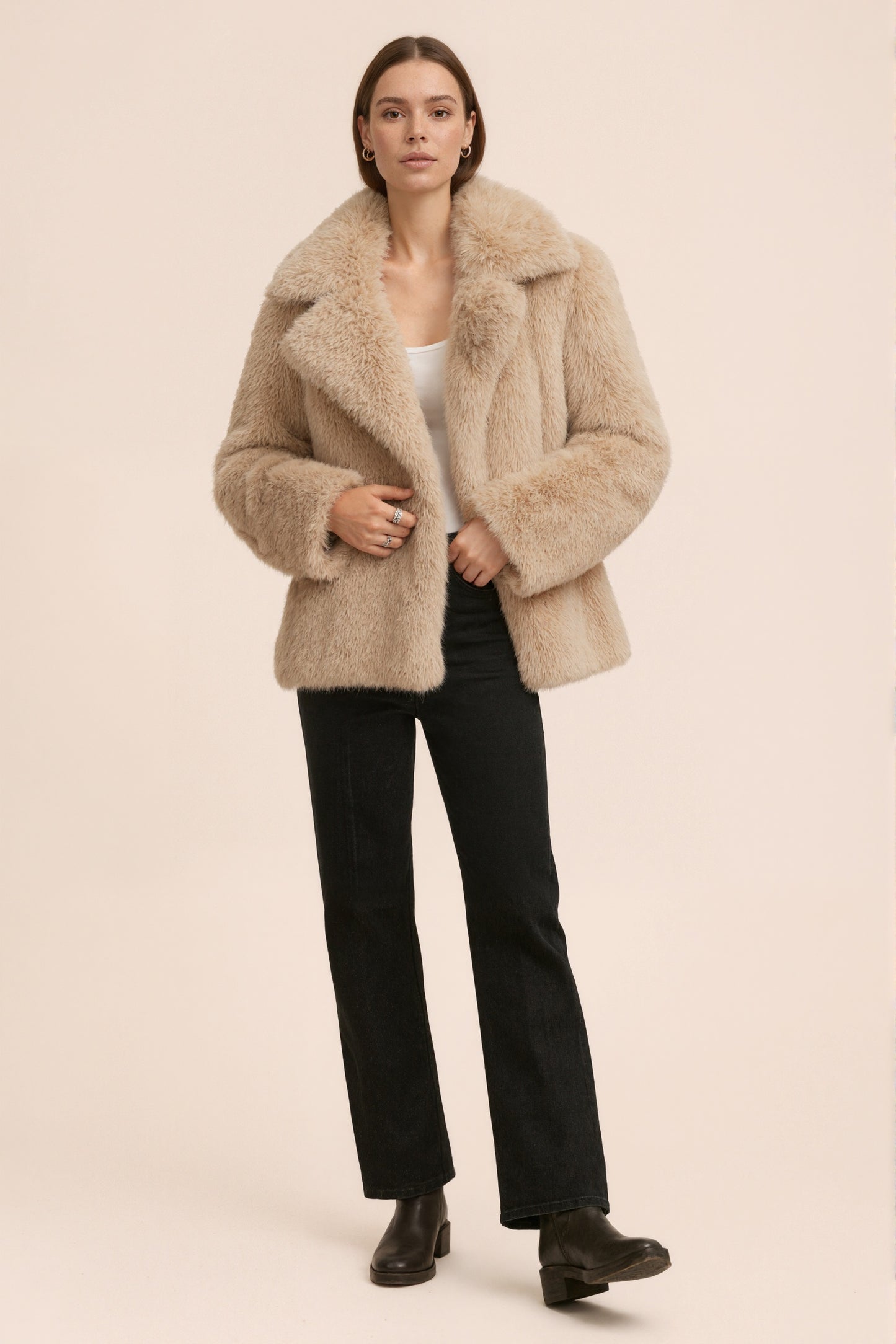 MONROE – Veste courte en fausse fourrure effet premium