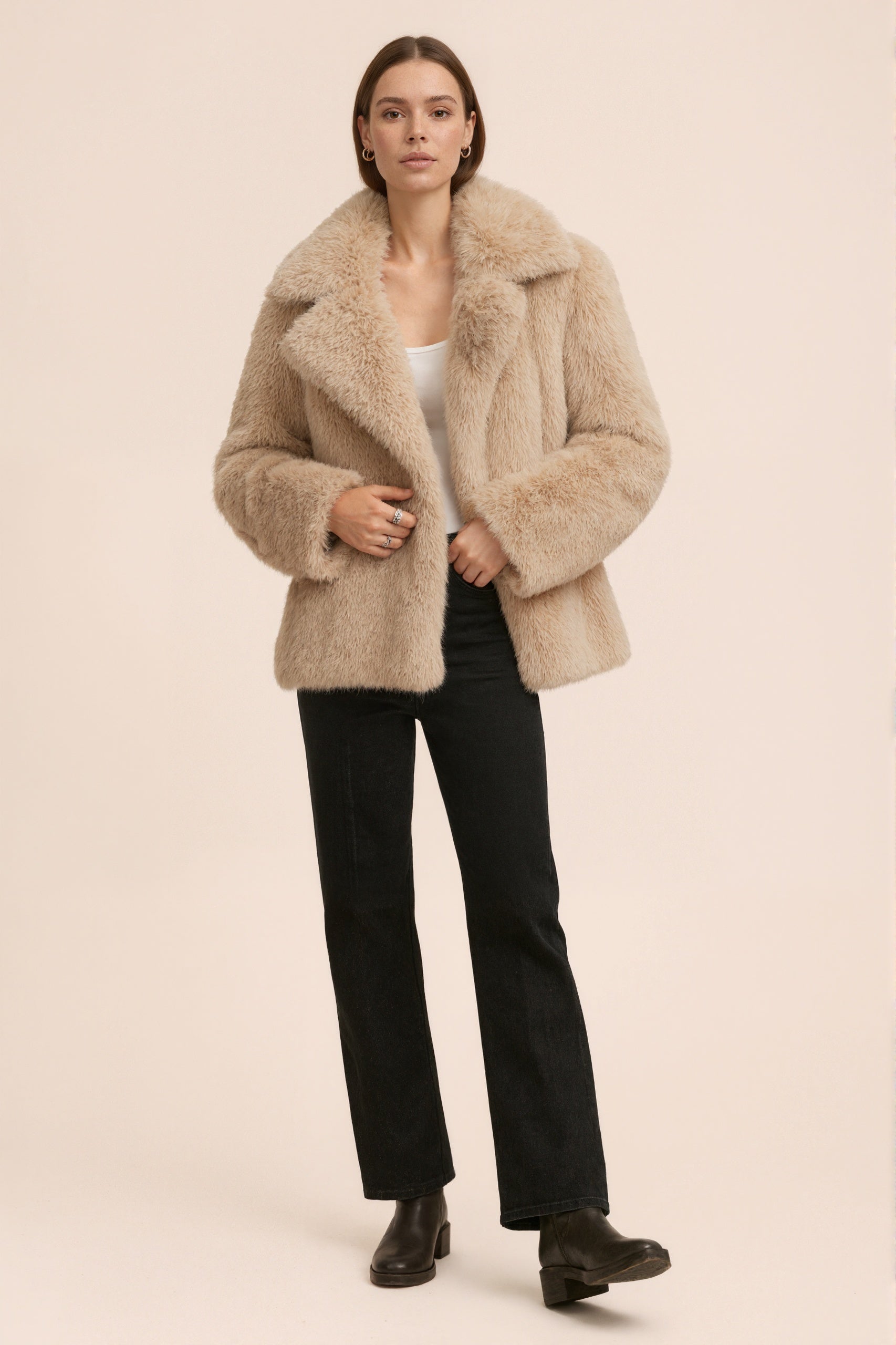 MONROE – Veste courte en fausse fourrure effet premium