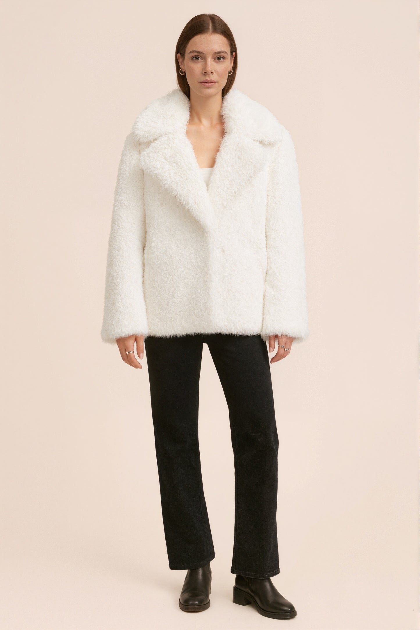 MONROE – Veste courte en fausse fourrure effet premium