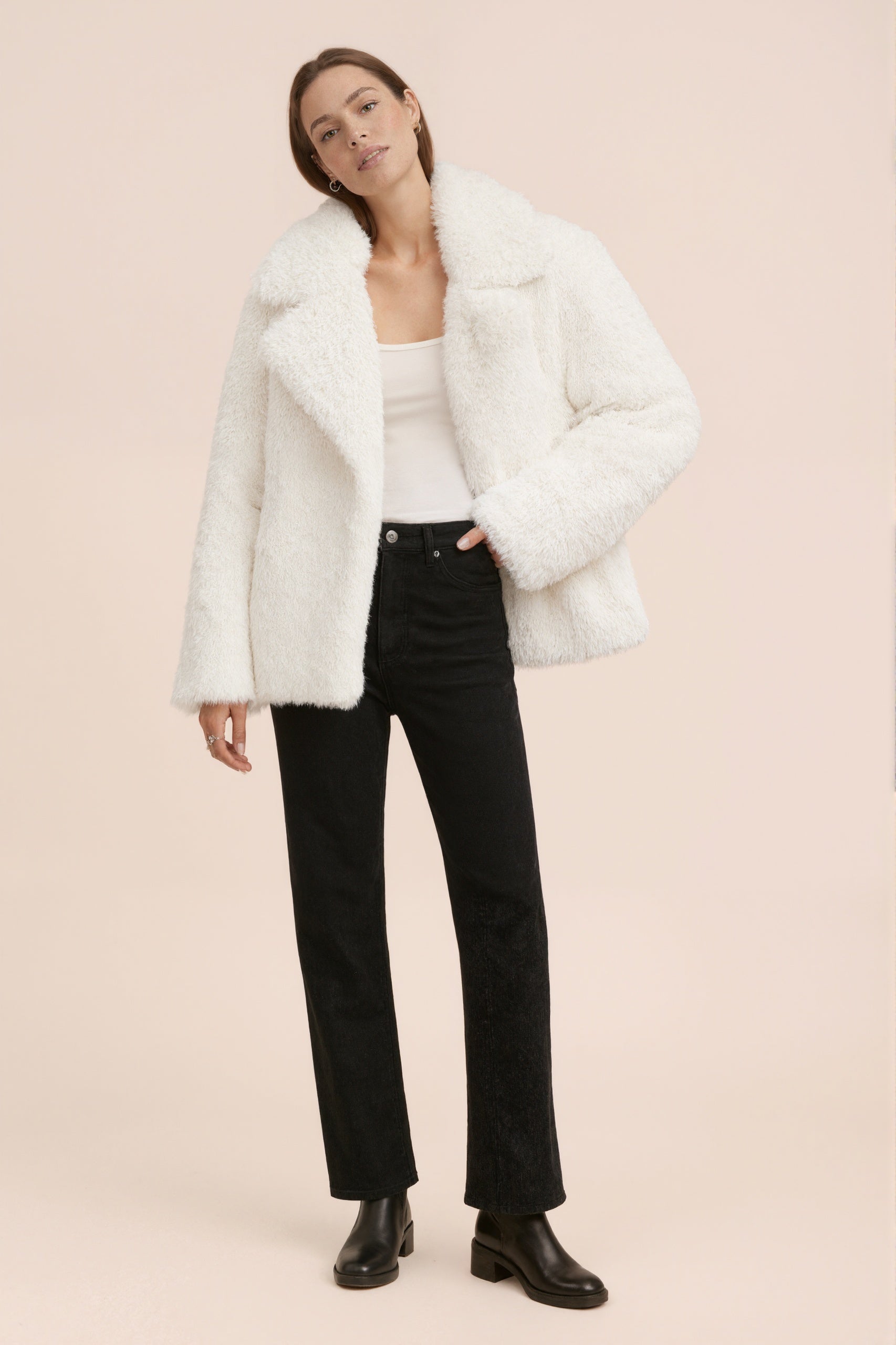 MONROE – Veste courte en fausse fourrure effet premium