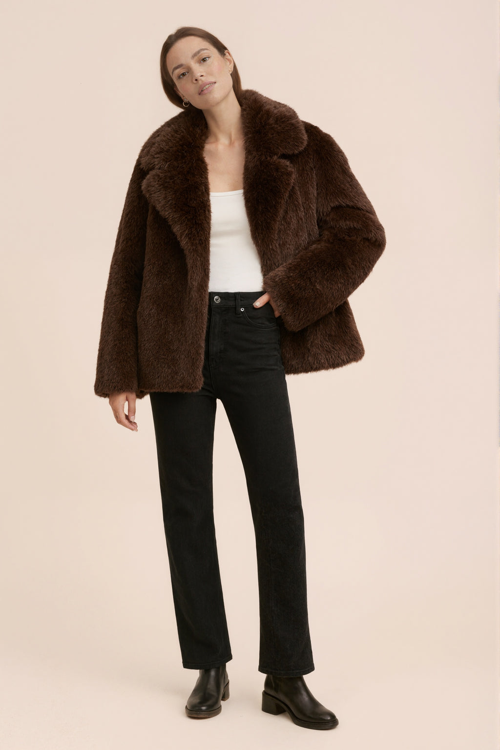 MONROE – Veste courte en fausse fourrure effet premium