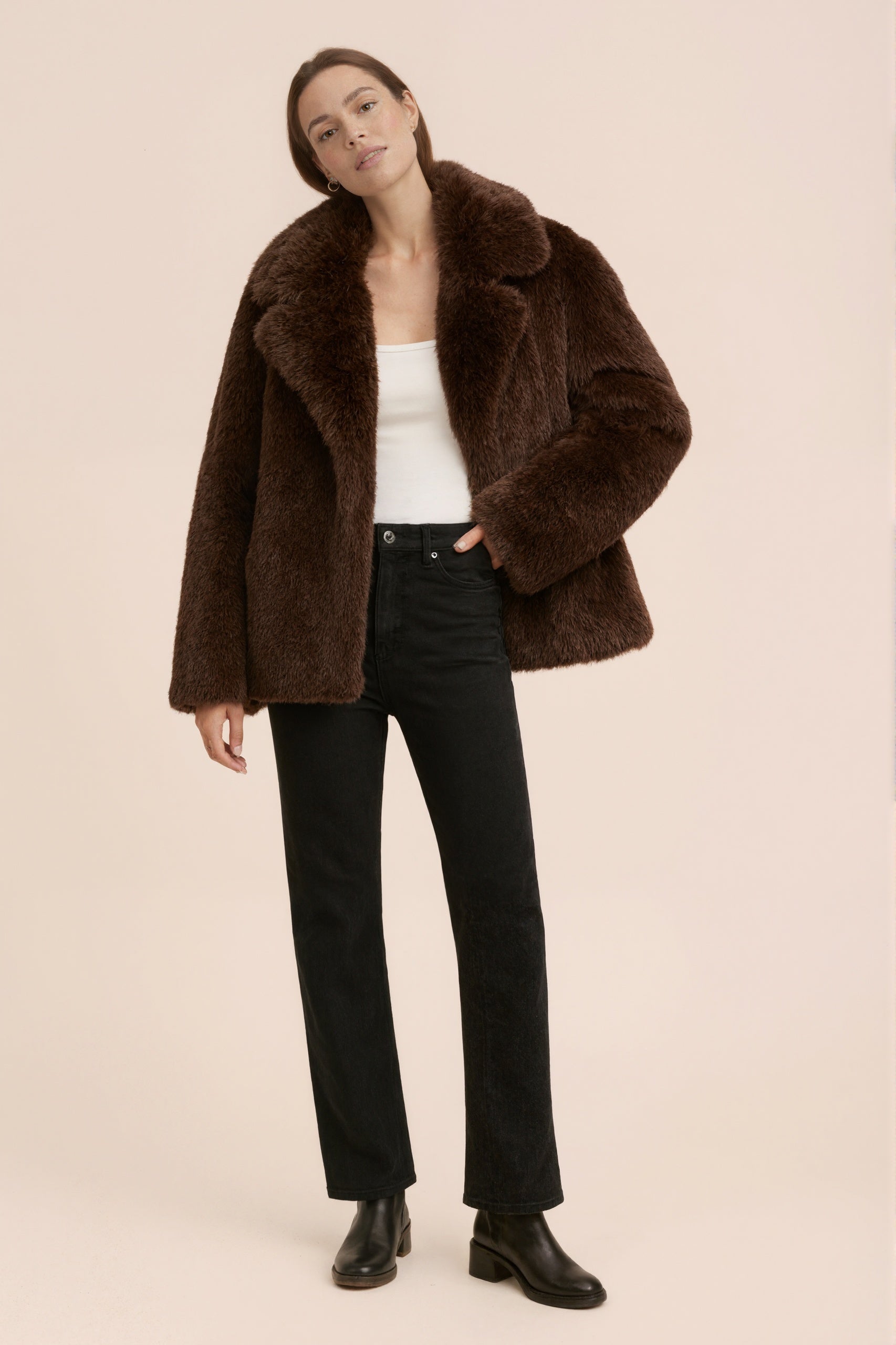 MONROE – Veste courte en fausse fourrure effet premium