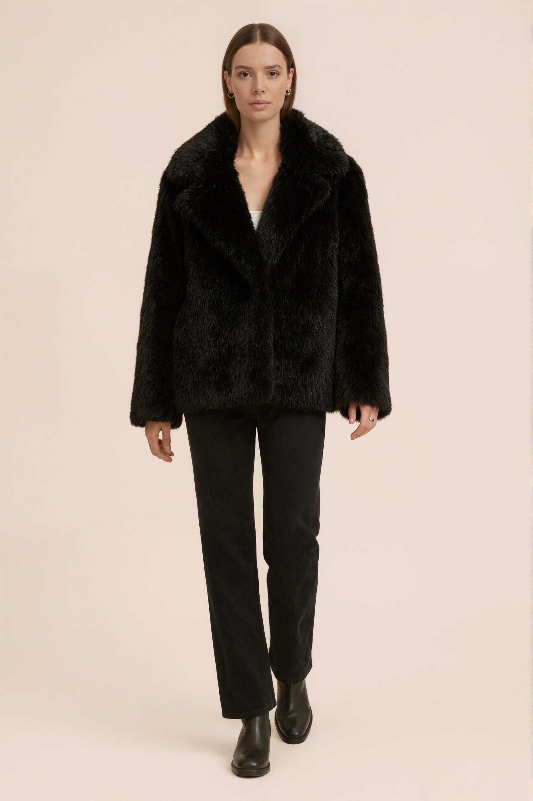 MONROE – Veste courte en fausse fourrure effet premium