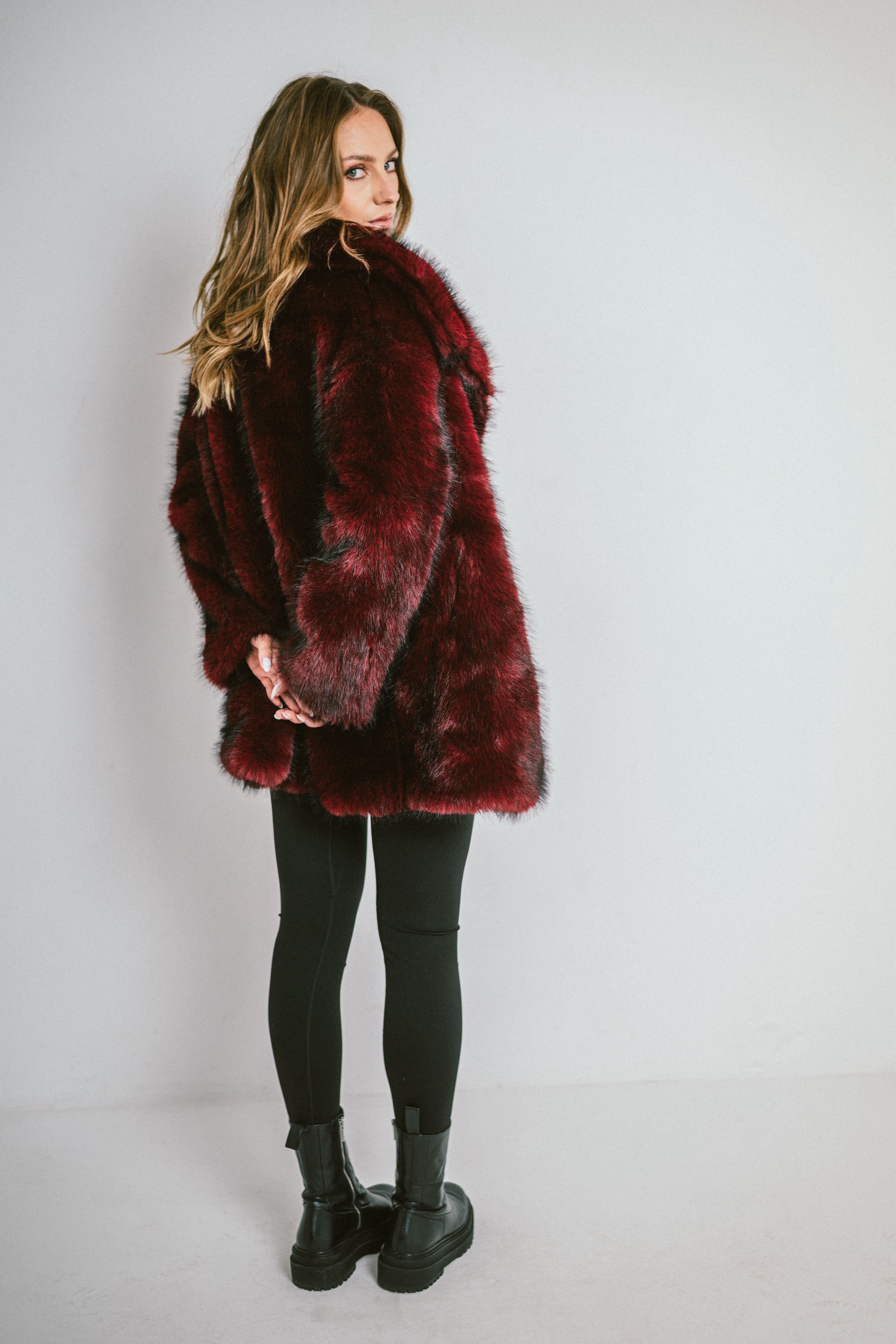 RAVEN – Veste mi-longue en fausse fourrure effet premium