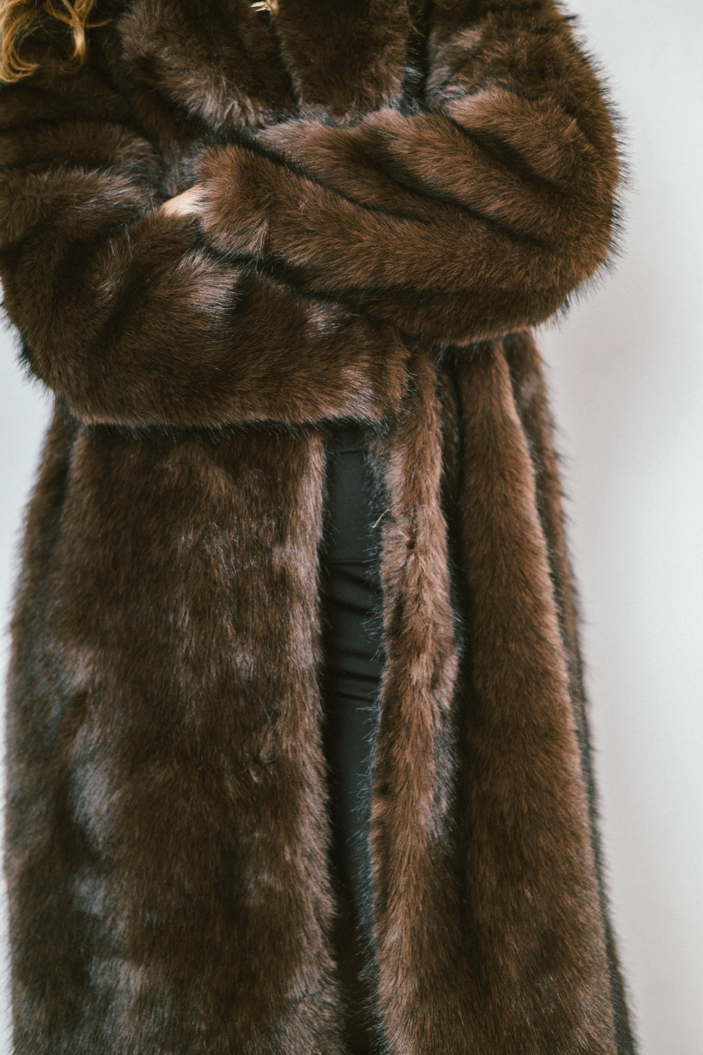 RAVEN – Manteau long en fausse fourrure effet premium