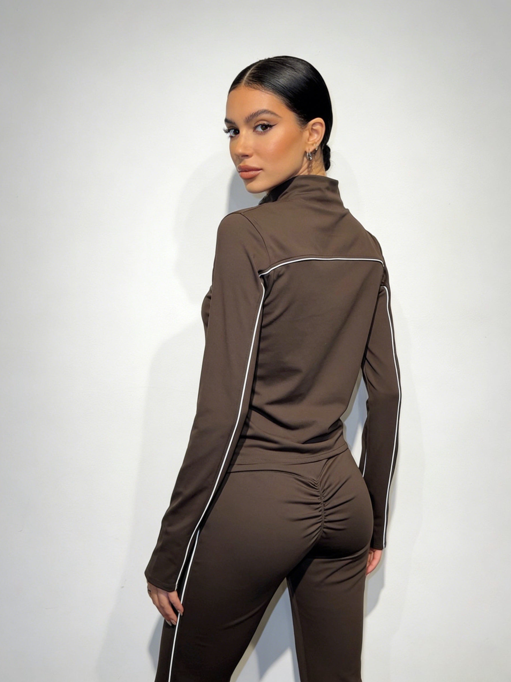 PULSE 26 - Ensemble sport sculptant zippé avec pantalon évasé