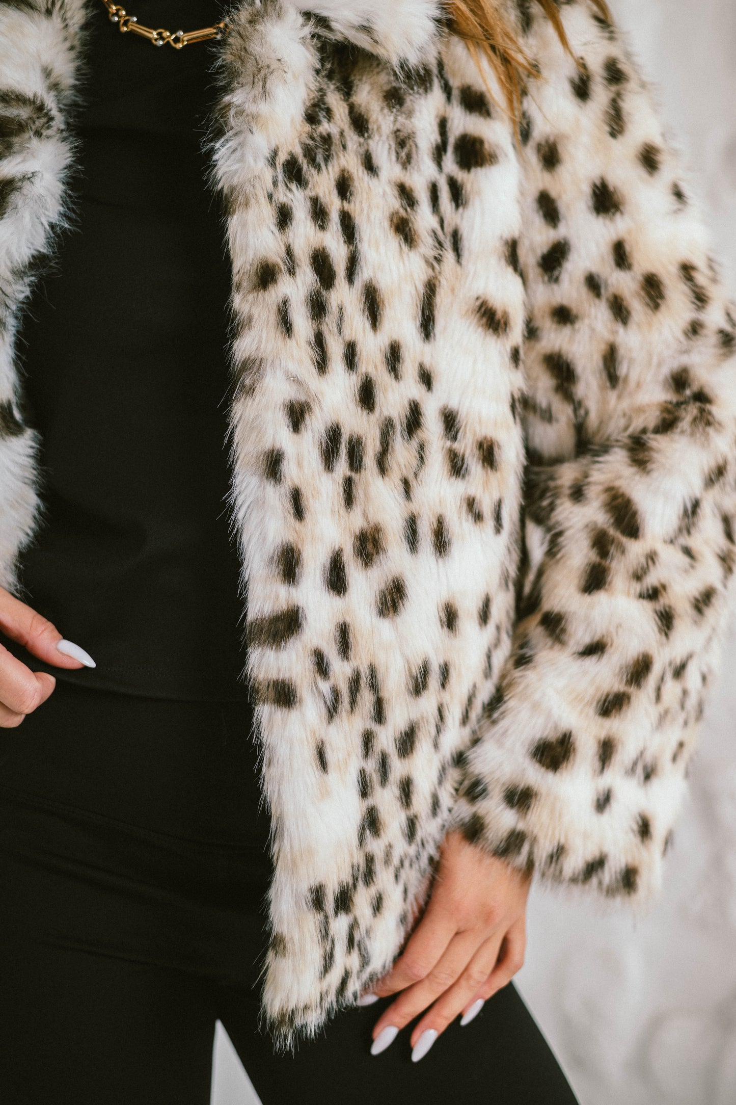 FELINA – Veste courte en fausse fourrure imprimée effet premium