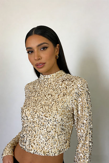 AMBER – Haut court texturé à col montant