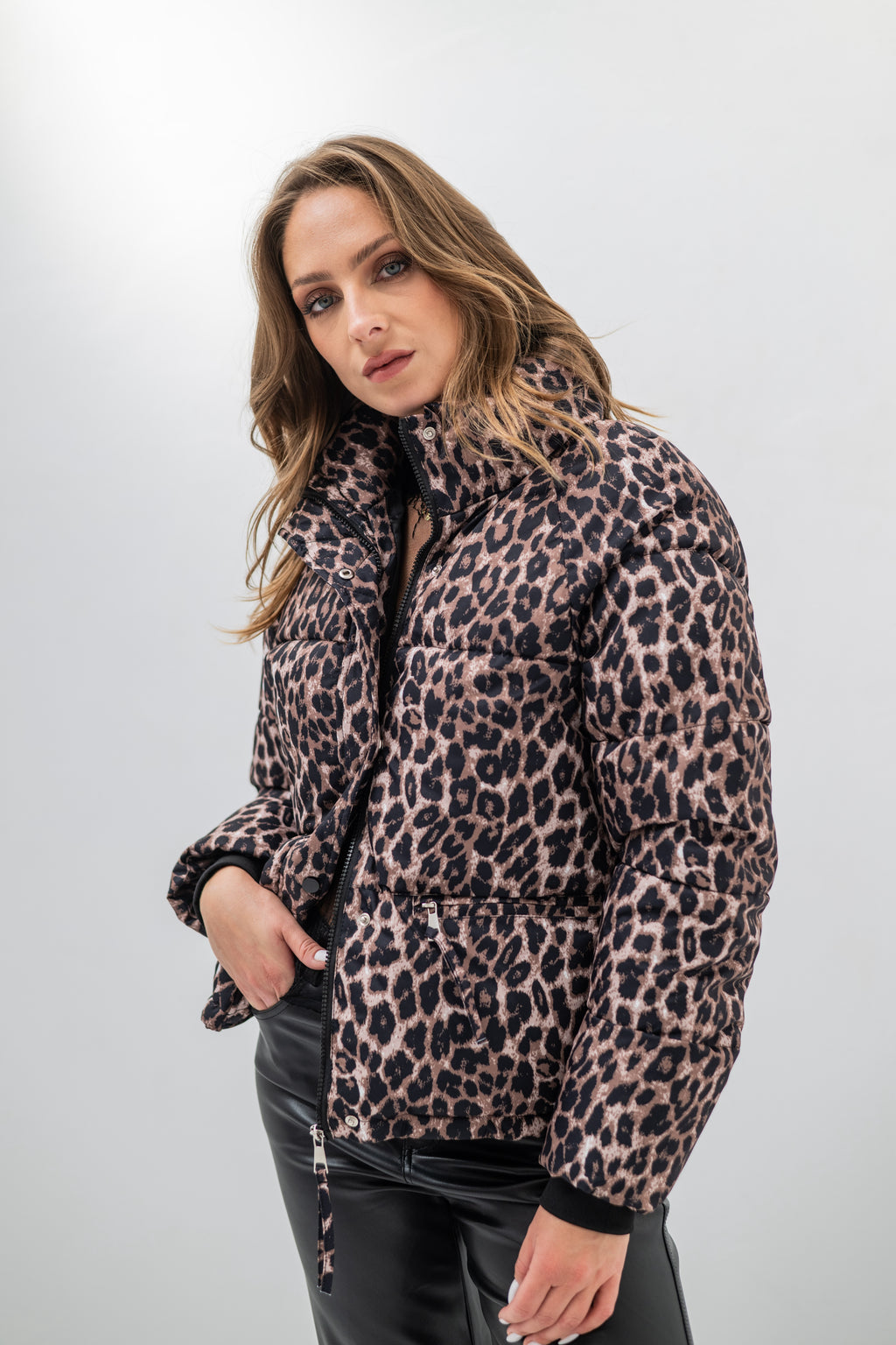 LEONA – Doudoune imprimée léopard effet premium