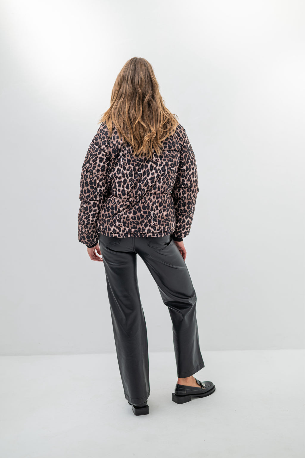 LEONA – Doudoune imprimée léopard effet premium