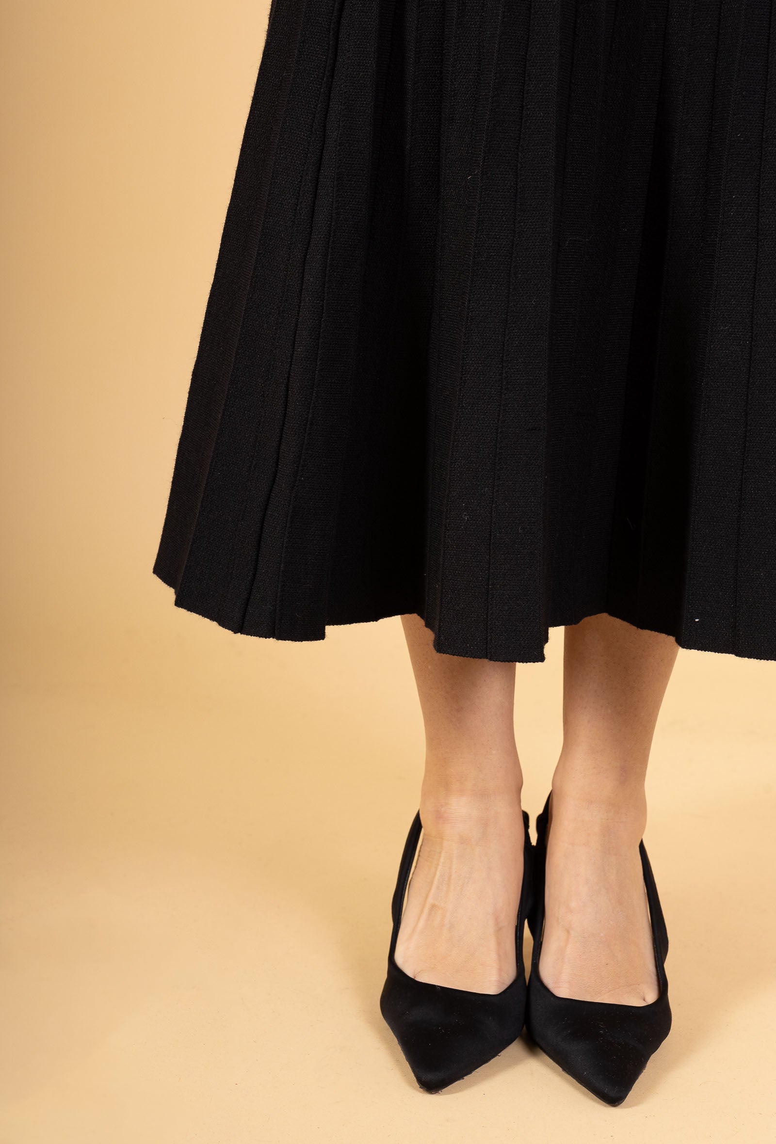 MIRA – Jupe midi côtelée évasée