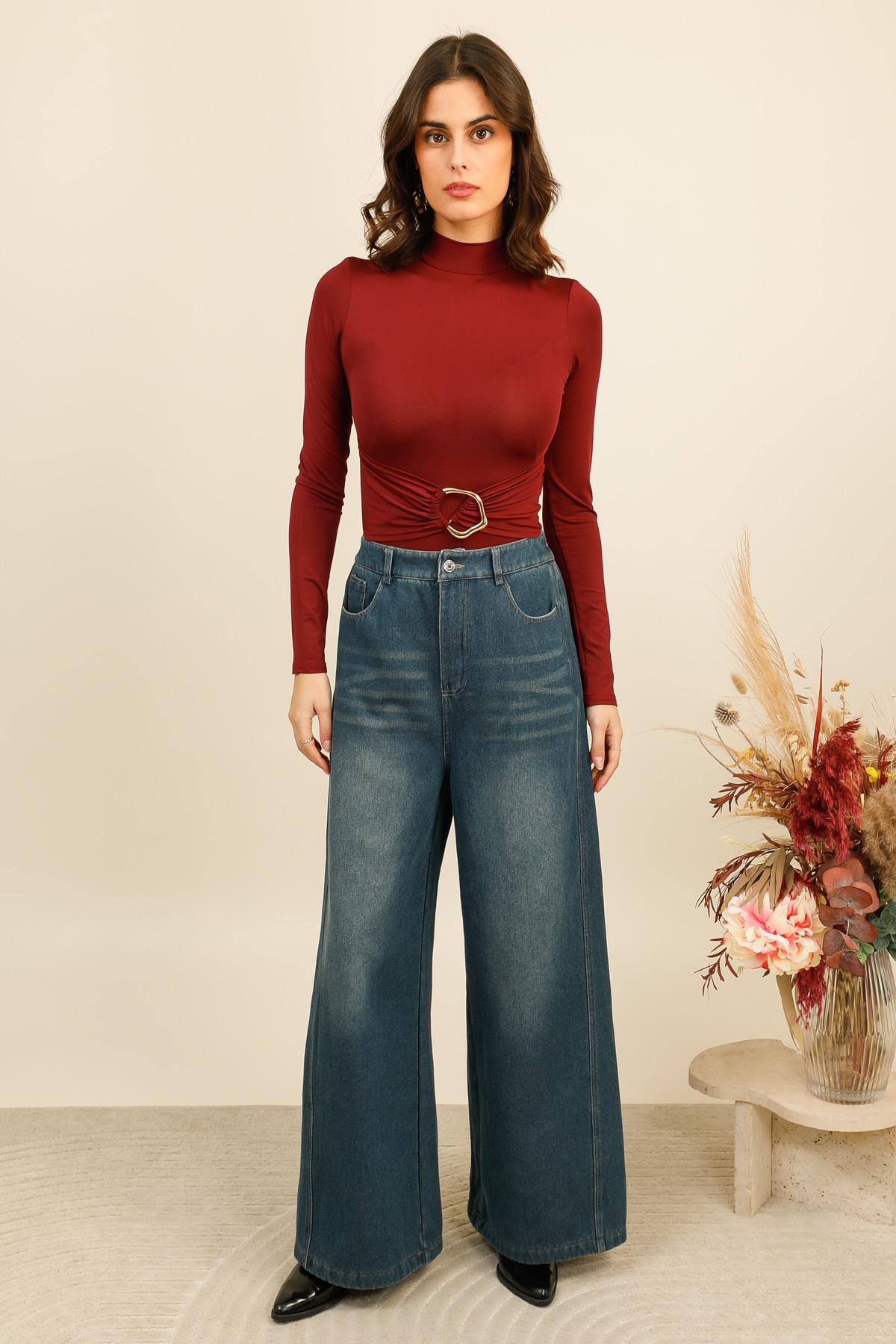 LYRA – Body ajusté à col montant avec détail bijou