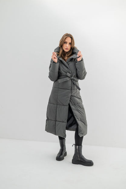 VALENTINA – Doudoune longue ceinturée à col montant