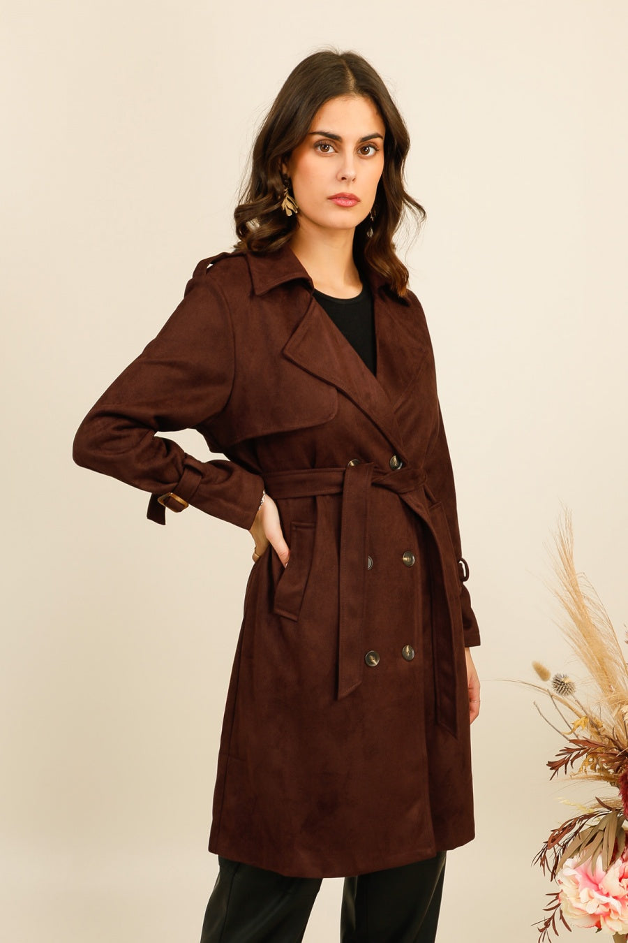 LYRA– Trench ceinturé en matière suédée à double boutonnage