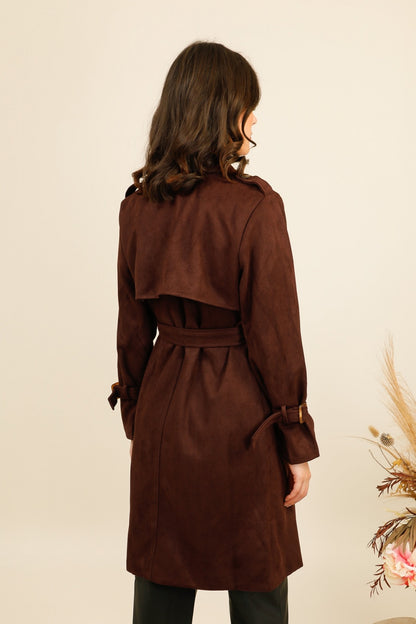 LYRA– Trench ceinturé en matière suédée à double boutonnage