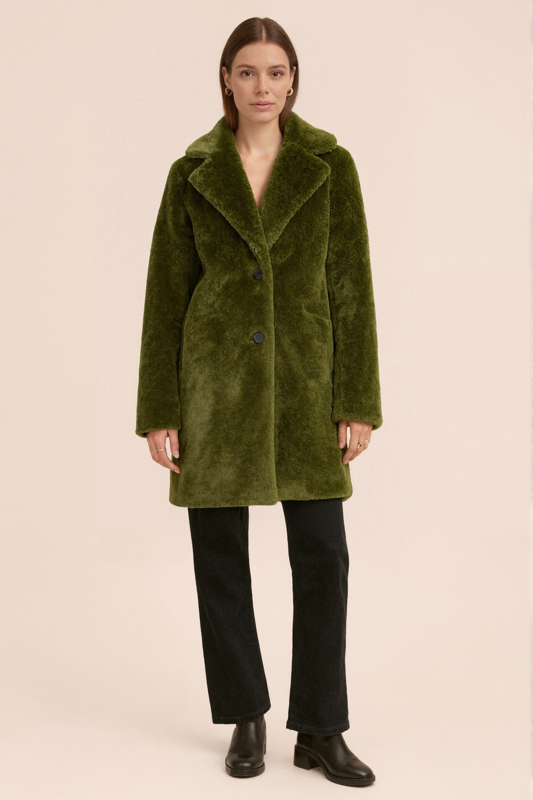 ASTORIA – Veste mi-longue en fausse fourrure effet premium