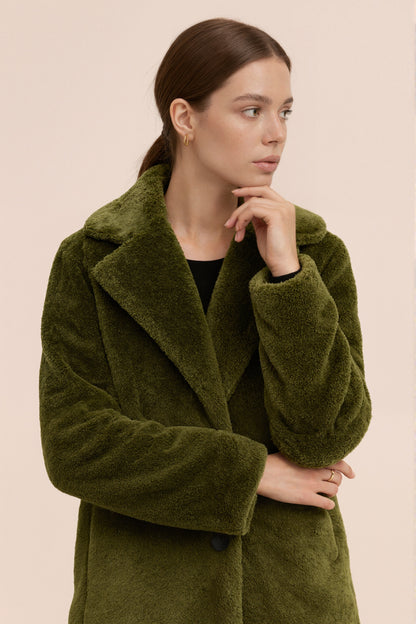 ASTORIA – Veste mi-longue en fausse fourrure effet premium