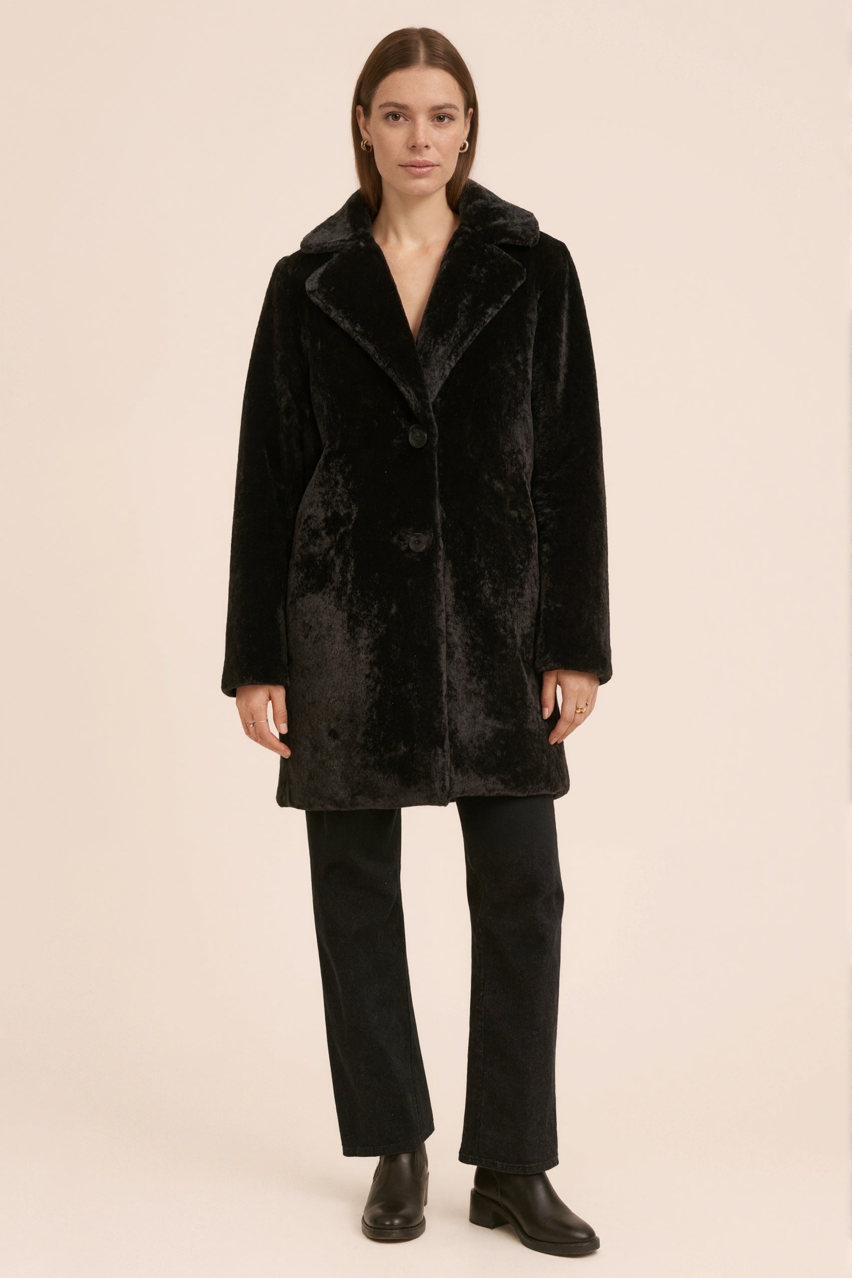 ASTORIA – Veste mi-longue en fausse fourrure effet premium