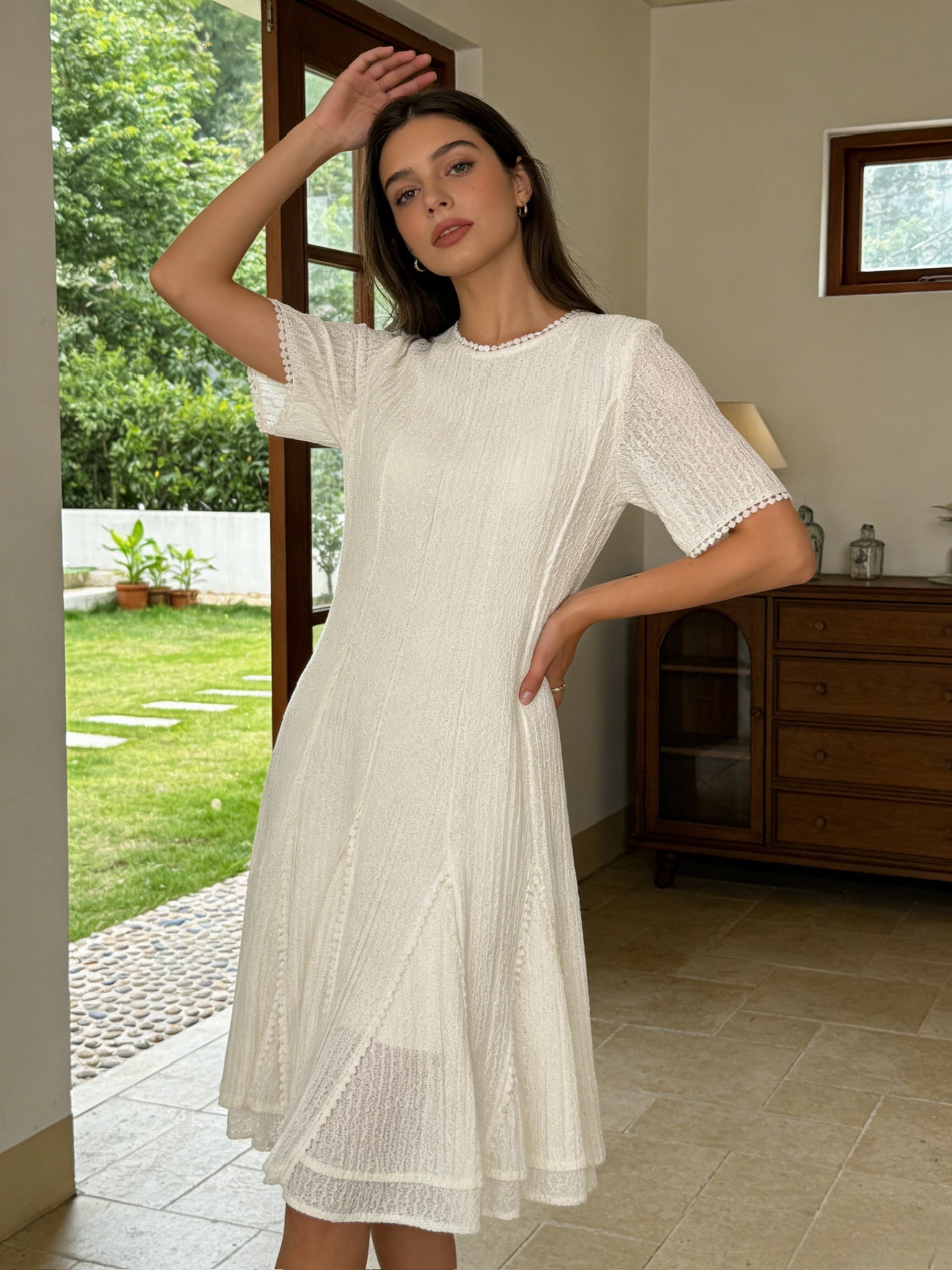 ÉCLAT 26 – Robe Midi Texture Élégante