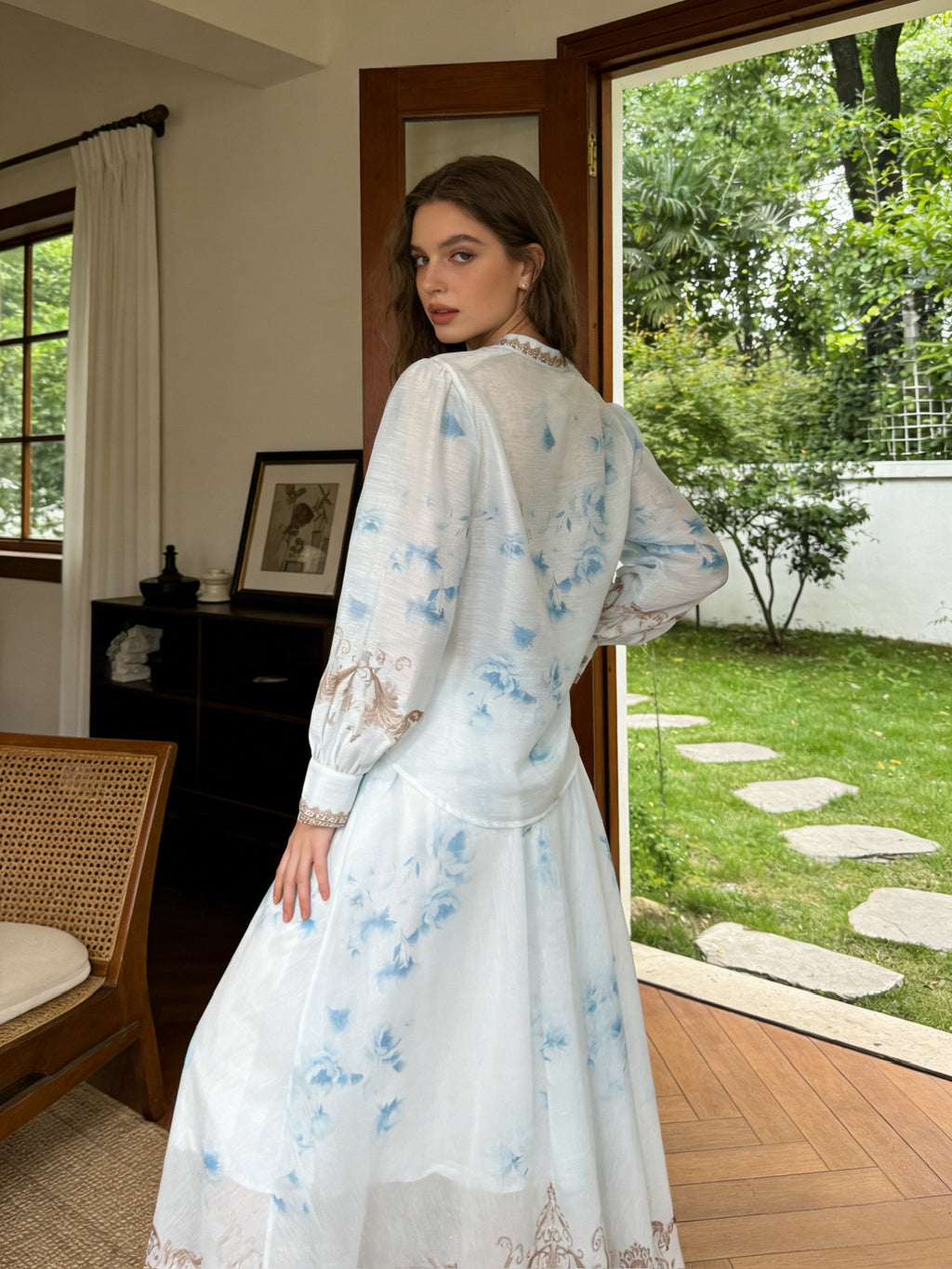 BLOOM – Ensemble Jupe Broderies Printanières