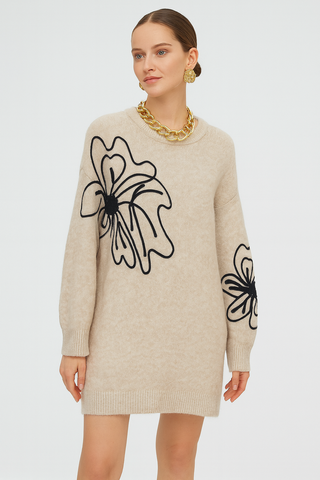 MIRABEL – Pull long en maille douce à motif floral brodé